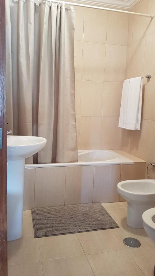 Sobreiro Apartamentos Rio Caldo Esterno foto